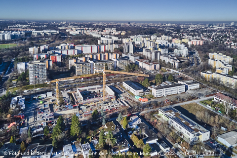 14.01.2022 - Marx-Zentrum, Studentenwohnheim und Wohnanlage Karl-Marx-Ring 52-62 und KMR 53-57c