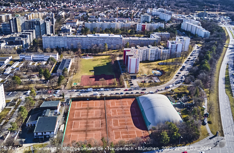 09.02.2022 - Marx-Zentrum, Studentenwohnheim und Wohnanlage Karl-Marx-Ring 52-62 und KMR 53-57c