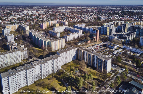 09.02.2022 - Marx-Zentrum, Studentenwohnheim und Wohnanlage Karl-Marx-Ring 52-62 und KMR 53-57c