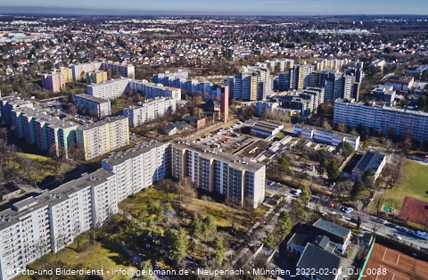 09.02.2022 - Marx-Zentrum, Studentenwohnheim und Wohnanlage Karl-Marx-Ring 52-62 und KMR 53-57c