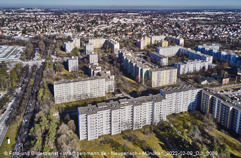 09.02.2022 - Marx-Zentrum, Studentenwohnheim und Wohnanlage Karl-Marx-Ring 52-62 und KMR 53-57c