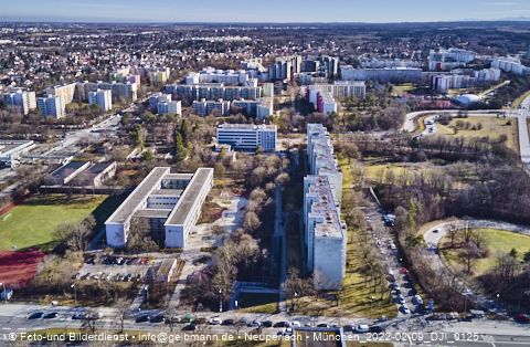 09.02.2022 - Marx-Zentrum, Studentenwohnheim und Wohnanlage Karl-Marx-Ring 52-62 und KMR 53-57c