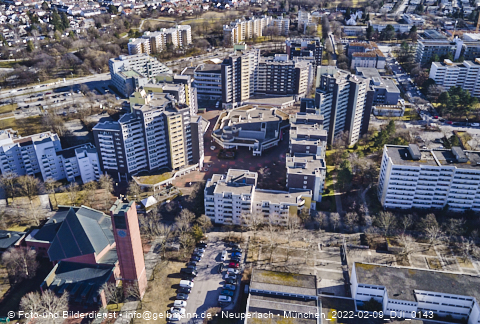 09.02.2022 - Marx-Zentrum, Studentenwohnheim und Wohnanlage Karl-Marx-Ring 52-62 und KMR 53-57c