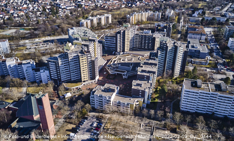 09.02.2022 - Marx-Zentrum, Studentenwohnheim und Wohnanlage Karl-Marx-Ring 52-62 und KMR 53-57c