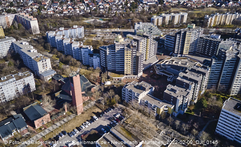 09.02.2022 - Marx-Zentrum, Studentenwohnheim und Wohnanlage Karl-Marx-Ring 52-62 und KMR 53-57c