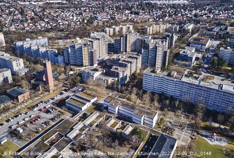 09.02.2022 - Marx-Zentrum, Studentenwohnheim und Wohnanlage Karl-Marx-Ring 52-62 und KMR 53-57c