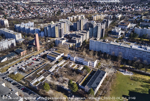 09.02.2022 - Marx-Zentrum, Studentenwohnheim und Wohnanlage Karl-Marx-Ring 52-62 und KMR 53-57c