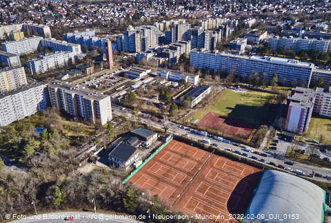 09.02.2022 - Marx-Zentrum, Studentenwohnheim und Wohnanlage Karl-Marx-Ring 52-62 und KMR 53-57c