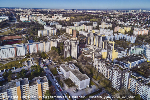 09.02.2022 - Marx-Zentrum, Studentenwohnheim und Wohnanlage Karl-Marx-Ring 52-62 und KMR 53-57c