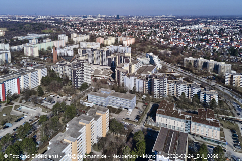 24.03.2022 - Marx-Zentrum, Studentenwohnheim und Wohnanlage Karl-Marx-Ring 52-62 und KMR 53-57c