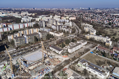 24.03.2022 - Marx-Zentrum, Studentenwohnheim und Wohnanlage Karl-Marx-Ring 52-62 und KMR 53-57c
