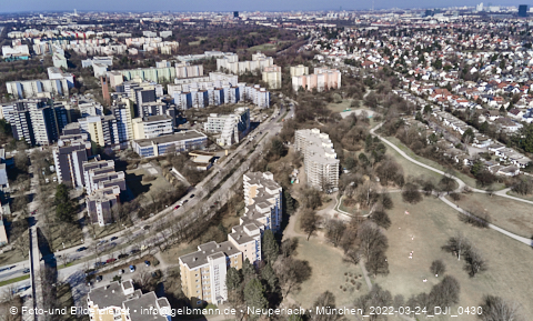 24.03.2022 - Marx-Zentrum, Studentenwohnheim und Wohnanlage Karl-Marx-Ring 52-62 und KMR 53-57c