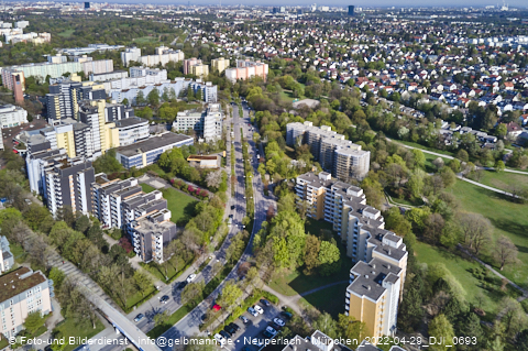 29.04.2022 - Marx-Zentrum, Studentenwohnheim und Wohnanlage Karl-Marx-Ring 52-62 und KMR 53-57c