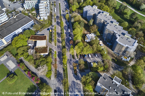 29.04.2022 - Marx-Zentrum, Studentenwohnheim und Wohnanlage Karl-Marx-Ring 52-62 und KMR 53-57c