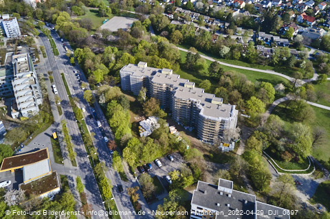 29.04.2022 - Marx-Zentrum, Studentenwohnheim und Wohnanlage Karl-Marx-Ring 52-62 und KMR 53-57c