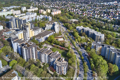 29.04.2022 - Marx-Zentrum, Studentenwohnheim und Wohnanlage Karl-Marx-Ring 52-62 und KMR 53-57c