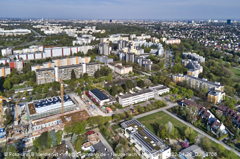 29.04.2022 - Marx-Zentrum, Studentenwohnheim und Wohnanlage Karl-Marx-Ring 52-62 und KMR 53-57c