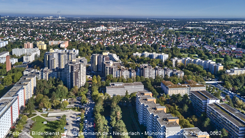 23.09.2022 - Marx-Zentrum, Studentenwohnheim und Wohnanlage Karl-Marx-Ring 52-62 und KMR 53-57c