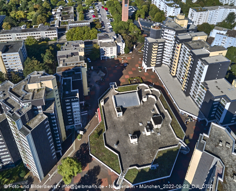 23.09.2022 - Marx-Zentrum, Studentenwohnheim und Wohnanlage Karl-Marx-Ring 52-62 und KMR 53-57c