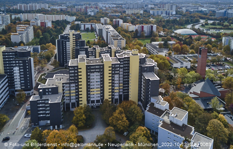 13.10.2022 - Marx-Zentrum, Studentenwohnheim und Wohnanlage Karl-Marx-Ring 52-62 und KMR 53-57c