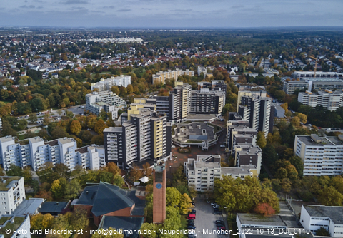 13.10.2022 - Marx-Zentrum, Studentenwohnheim und Wohnanlage Karl-Marx-Ring 52-62 und KMR 53-57c