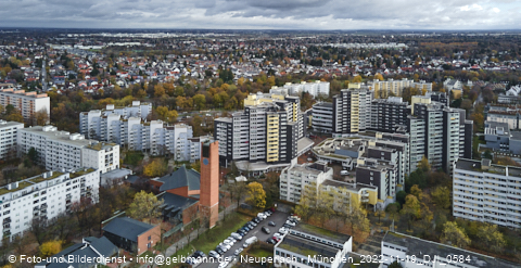 19.11.2022 - Marx-Zentrum, Studentenwohnheim und Wohnanlage Karl-Marx-Ring 52-62 und KMR 53-57c