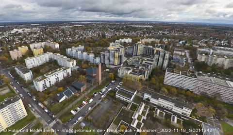 19.11.2022 - Marx-Zentrum, Studentenwohnheim und Wohnanlage Karl-Marx-Ring 52-62 und KMR 53-57c