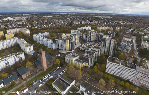 19.11.2022 - Marx-Zentrum, Studentenwohnheim und Wohnanlage Karl-Marx-Ring 52-62 und KMR 53-57c