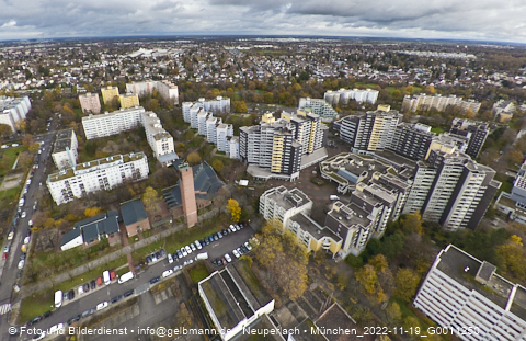 19.11.2022 - Marx-Zentrum, Studentenwohnheim und Wohnanlage Karl-Marx-Ring 52-62 und KMR 53-57c
