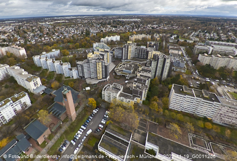 19.11.2022 - Marx-Zentrum, Studentenwohnheim und Wohnanlage Karl-Marx-Ring 52-62 und KMR 53-57c
