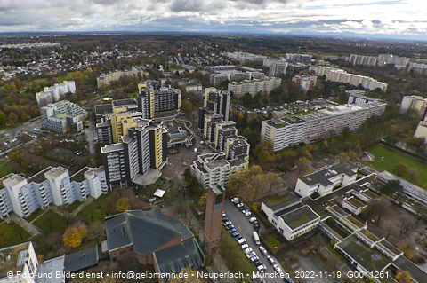 19.11.2022 - Marx-Zentrum, Studentenwohnheim und Wohnanlage Karl-Marx-Ring 52-62 und KMR 53-57c