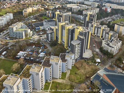 07.12.2022 - Marx-Zentrum, Studentenwohnheim und Wohnanlage Karl-Marx-Ring 52-62 und KMR 53-57c