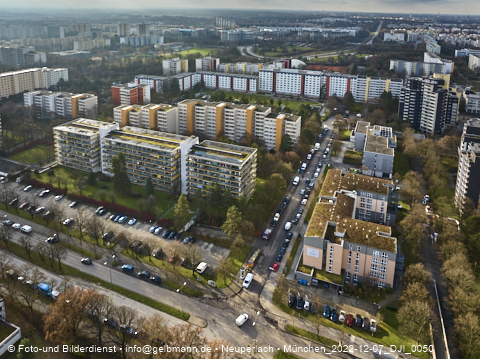07.12.2022 - Marx-Zentrum, Studentenwohnheim und Wohnanlage Karl-Marx-Ring 52-62 und KMR 53-57c
