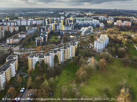 07.12.2022 - Marx-Zentrum, Studentenwohnheim und Wohnanlage Karl-Marx-Ring 52-62 und KMR 53-57c