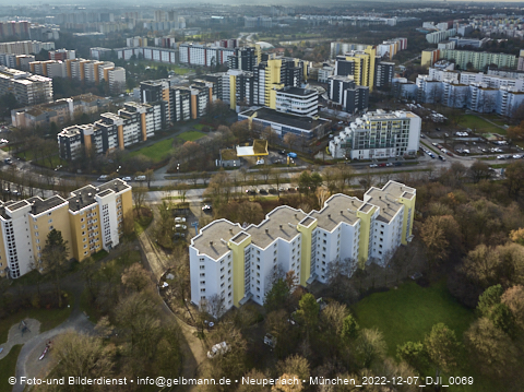 07.12.2022 - Marx-Zentrum, Studentenwohnheim und Wohnanlage Karl-Marx-Ring 52-62 und KMR 53-57c