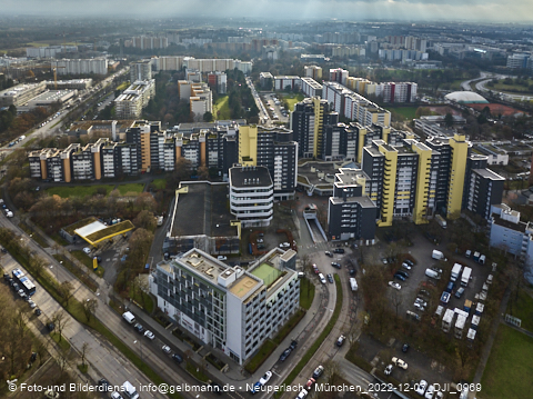 07.12.2022 - Marx-Zentrum, Studentenwohnheim und Wohnanlage Karl-Marx-Ring 52-62 und KMR 53-57c