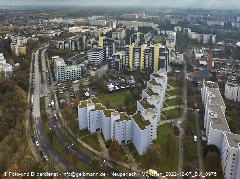 07.12.2022 - Marx-Zentrum, Studentenwohnheim und Wohnanlage Karl-Marx-Ring 52-62 und KMR 53-57c