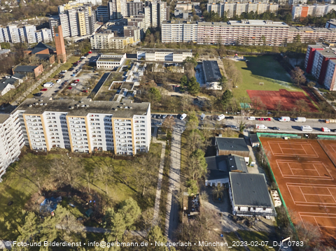 07.02.2023 - Marx-Zentrum und Karl-Marx-Ring 52-62 in Neuperlach