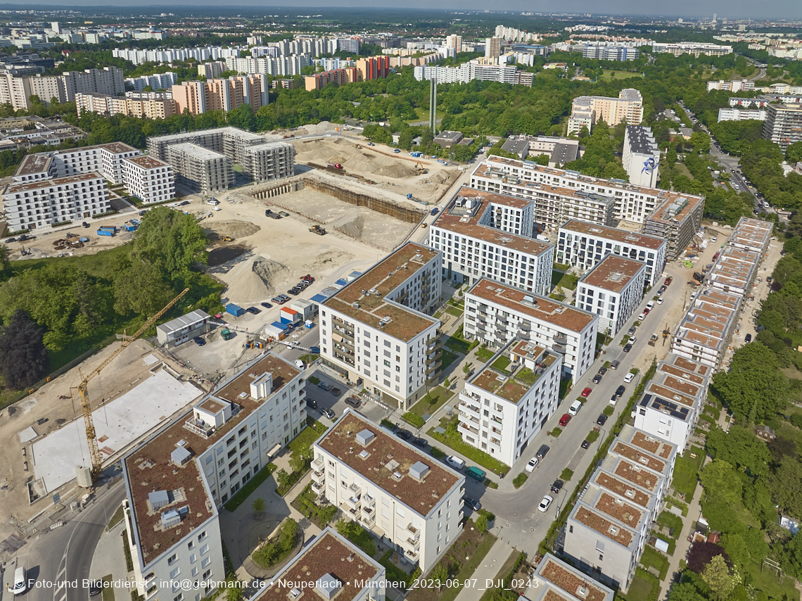 07.06.2023 - Aktuelle Luftbilder aus dem Alexisquartier und Pandion Verde in Neuperlach in München