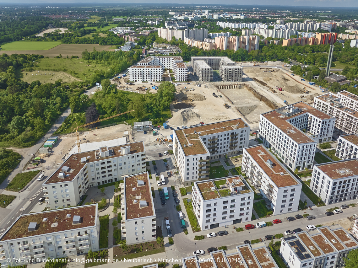 07.06.2023 - Aktuelle Luftbilder aus dem Alexisquartier und Pandion Verde in Neuperlach in München