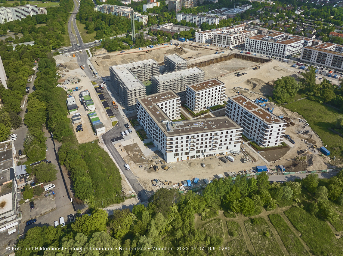 07.06.2023 - Aktuelle Luftbilder aus dem Alexisquartier und Pandion Verde in Neuperlach in München
