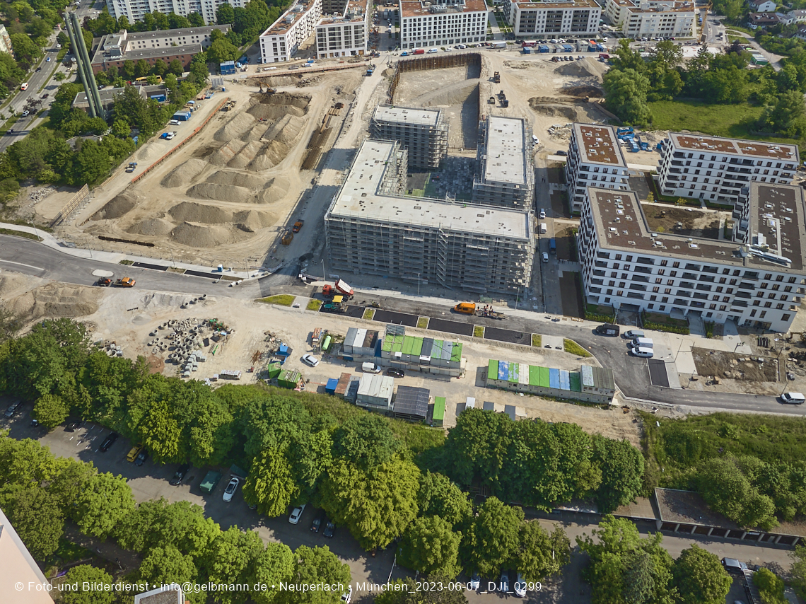 07.06.2023 - Aktuelle Luftbilder aus dem Alexisquartier und Pandion Verde in Neuperlach in München