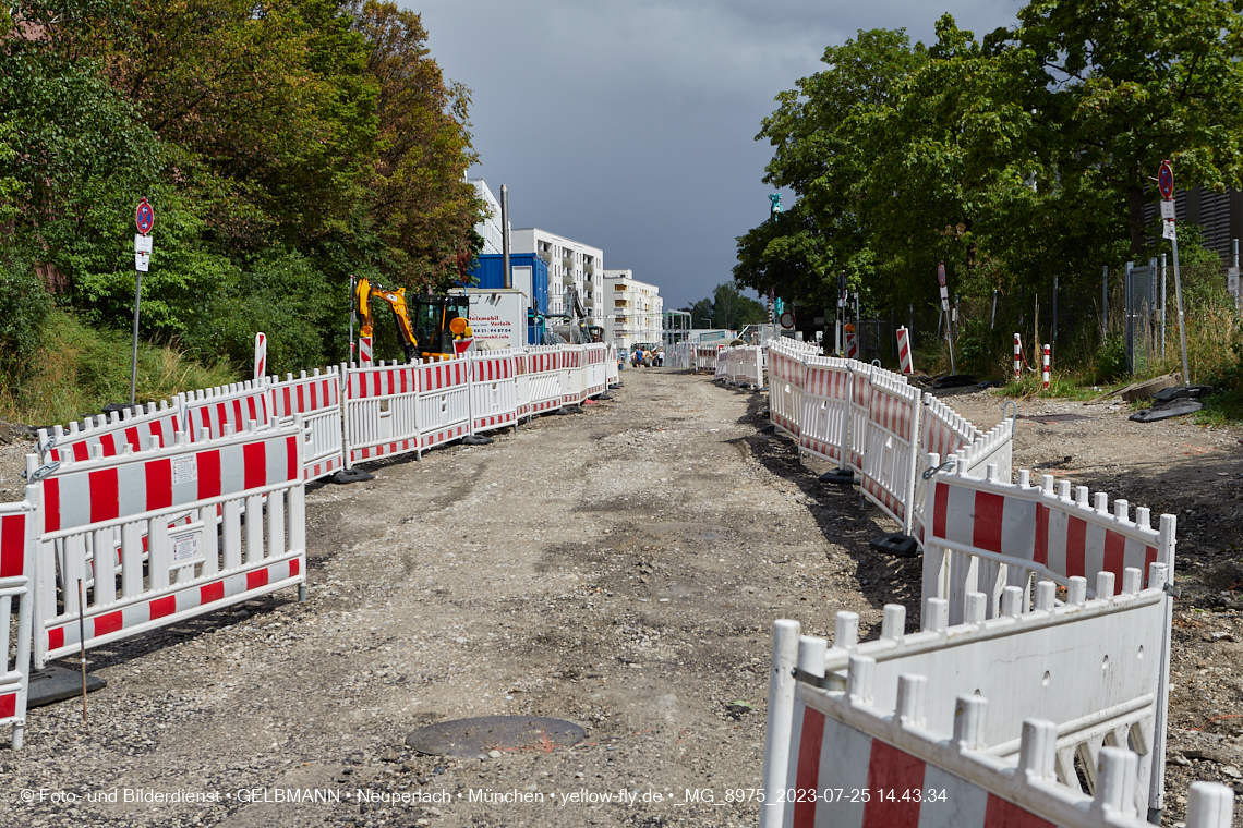 25.07.2023 - Zufahrtswege ins Alexisquartier in Neuperlach