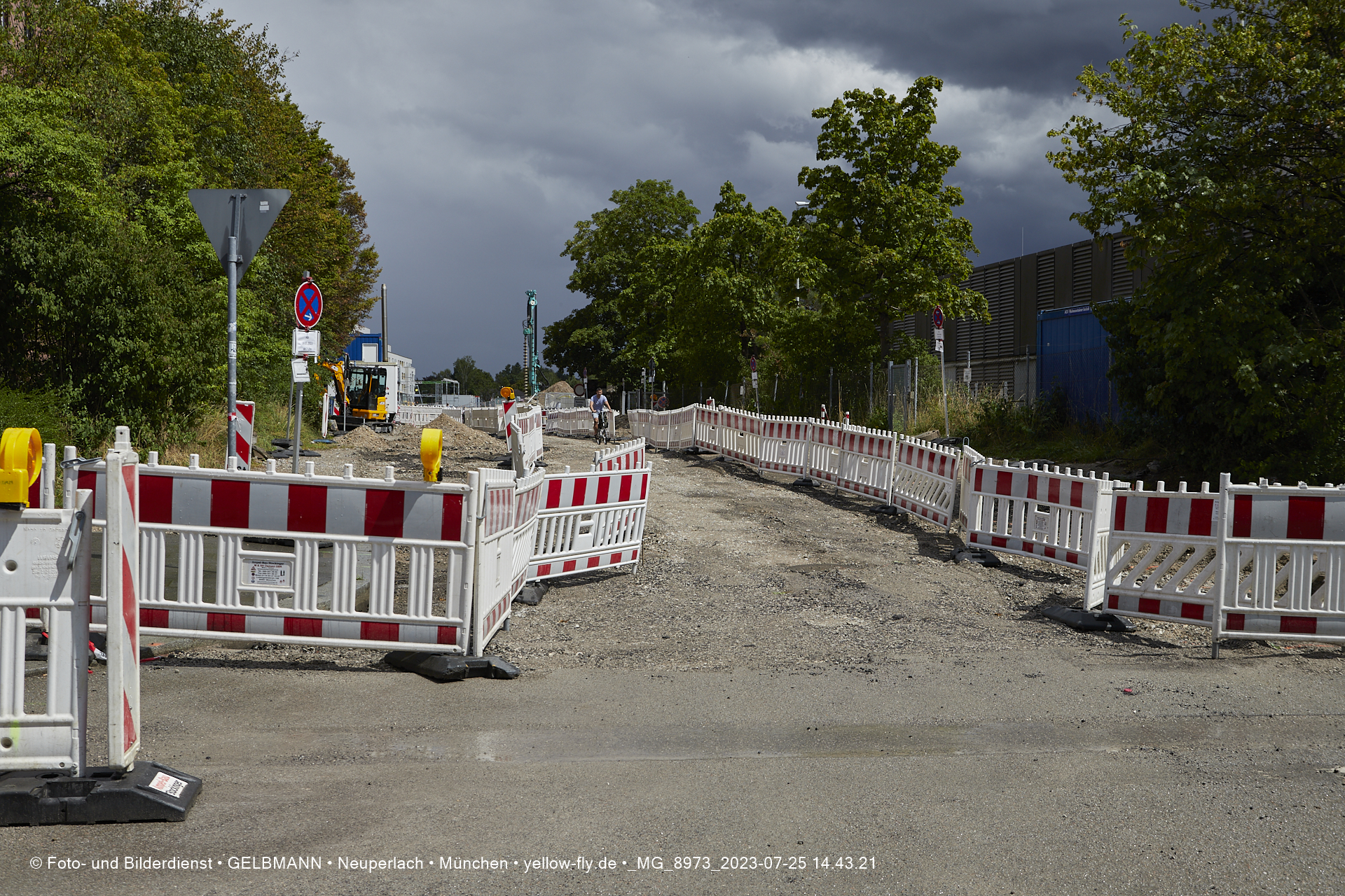 25.07.2023 - Zufahrtswege ins Alexisquartier in Neuperlach