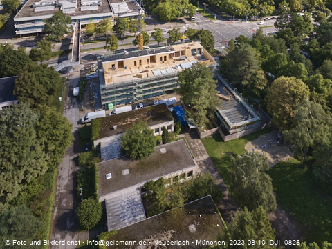 10.08.2023 - Marx-Zentrum, Studentenwohnheim, Wohnanlage Karl-Marx-Ring 52-62, KMR 53-57c Umgebung