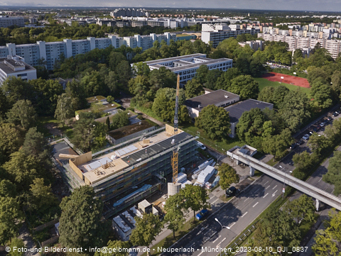 10.08.2023 - Marx-Zentrum, Studentenwohnheim, Wohnanlage Karl-Marx-Ring 52-62, KMR 53-57c Umgebung