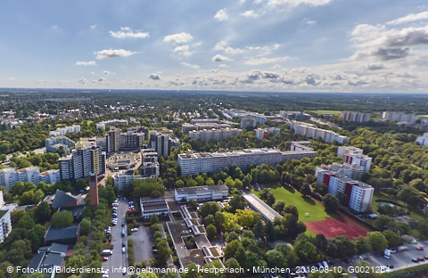 10.08.2023 - Marx-Zentrum, Studentenwohnheim, Wohnanlage Karl-Marx-Ring 52-62, KMR 53-57c Umgebung