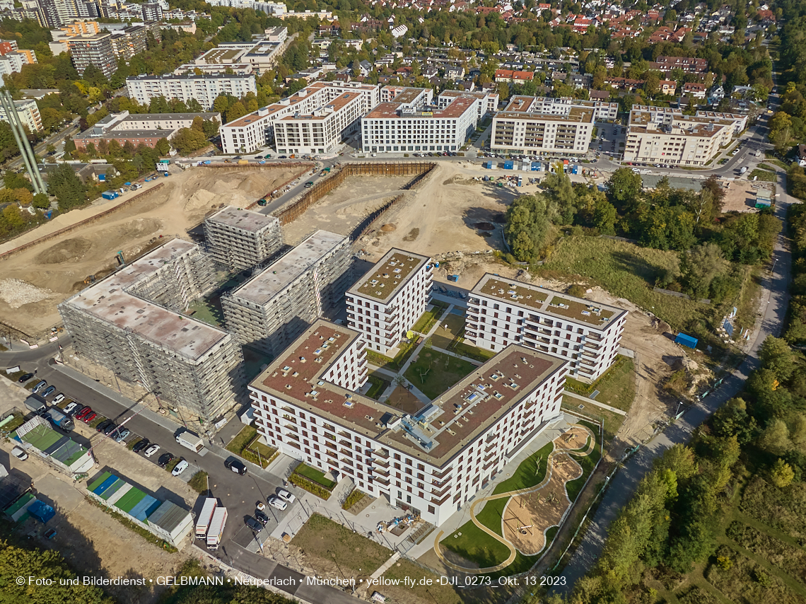 13.10.2023 - DEMOS-Baustelle und BayernHeim-Baustelle Alexisquartier udn Pandion Verde in Neuperlach