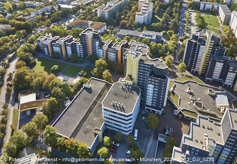 13.10.2023 - Karl-Marx-Ring 52-62 und Marx-Zentrum mit Umgebung in Neuperlach