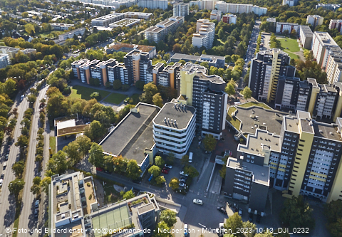 13.10.2023 - Karl-Marx-Ring 52-62 und Marx-Zentrum mit Umgebung in Neuperlach
